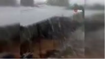 Manisa'da üzüm üreticisini dolu yağışı vurdu Manisa'da üzüm üreticisini dolu yağışı vurdu