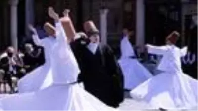 Mevlana Müzesi, 2,5 ay sonra kapılarını yeniden açtı Mevlana Müzesi, 2,5 ay sonra kapılarını yeniden açtı