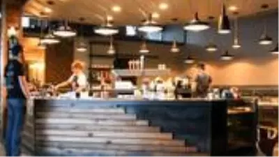 Restoran ve kafeler aylar sonra hizmet vermeye başladı Restoran ve kafeler aylar sonra hizmet vermeye başladı