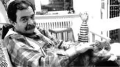 Oruç Aruoba hayatını kaybetti Oruç Aruoba hayatını kaybetti