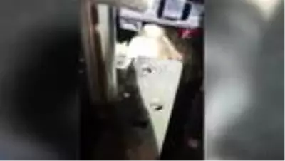 Otomobilin torpidosunda uyuşturucu sevkiyatına 4 tutuklama Otomobilin torpidosunda uyuşturucu sevkiyatına 4 tutuklama