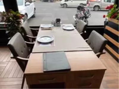 Son dakika haberi: Restoranların oturma alanları yeniden hizmet vermeye başladı Son dakika haberi: Restoranların oturma alanları yeniden hizmet vermeye başladı