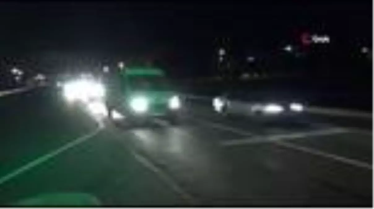 Şehirler arası seyahat kısıtlaması sona erdi, Silivri Gümüşyaka'da trafik yoğunluğu oluştu