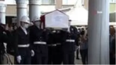 Şehit polis Erman Özcan son yolculuğuna uğurlanıyor