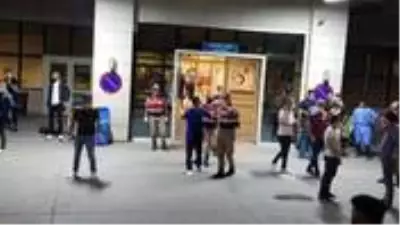 Siirt'te kontrolden çıkan zırhlı araç uçuruma yuvarlandı: 8 asker yaralandı Siirt'te kontrolden çıkan zırhlı araç uçuruma yuvarlandı: 8 asker yaralandı