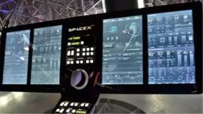 SpaceX Crew Dragon Kapsülü Dokunmatik Ekranla Yönetiliyor
