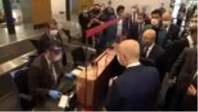 Ulaştırma Bakanı Karaismailoğlu, normalleşme sürecinin ilk uçuşuna katıldı Ulaştırma Bakanı Karaismailoğlu, normalleşme sürecinin ilk uçuşuna katıldı