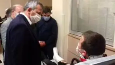 Vali Sezer yaralı polisleri ziyaret etti Vali Sezer yaralı polisleri ziyaret etti