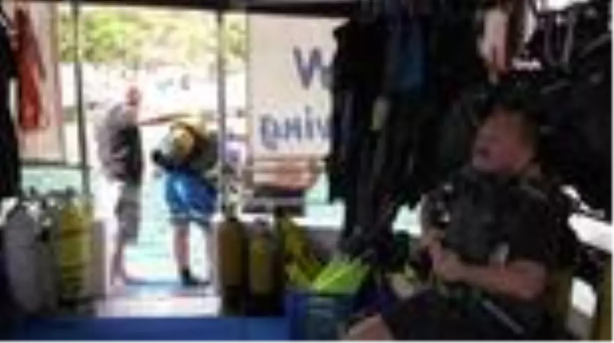 Yılda 80 bin dalış turizmiyle ünlü Kaş İlçesi'nde suyun altıda misafir bekliyor