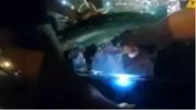 ABD'de polisin eylemcilere elektroşokla müdahale anı kamerada