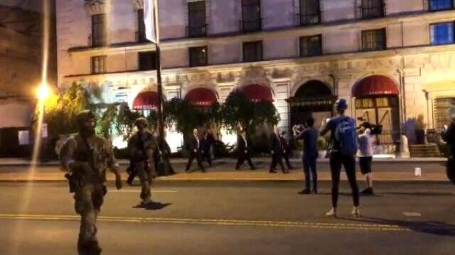 ABD'deki protestolarda, Savunma Bakanı ve Genelkurmay Başkanı sokağa indi ABD'deki protestolarda, Savunma Bakanı ve Genelkurmay Başkanı sokağa indi