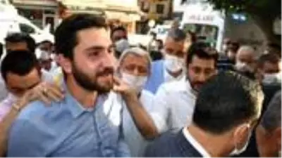 Adana'da Vefa Destek Grubu'na saldırdığı iddia edilen CHP'li Eren Yıldırım tahliye edildi Adana'da Vefa Destek Grubu'na saldırdığı iddia edilen CHP'li Eren Yıldırım tahliye edildi