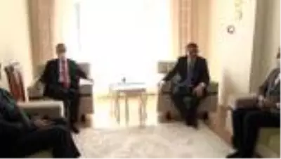 AK Partili milletvekillerinden Barış Çakan'ın ailesine taziye ziyareti AK Partili milletvekillerinden Barış Çakan'ın ailesine taziye ziyareti