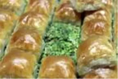 Baklavayı Gaziantepliler 'fıstıklı', Adıyamanlılar 'cevizli' seviyor