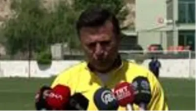 Bülent Uygun'dan sitem: 'Bu işin emekçisi olan futbolcular ve teknik direktörlerle konuşulmadı' Bülent Uygun'dan sitem: 'Bu işin emekçisi olan futbolcular ve teknik direktörlerle konuşulmadı'