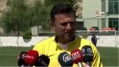 Bülent Uygun'dan sitem: 'Bu işin emekçisi olan futbolcular ve teknik direktörlerle konuşulmadı' Bülent Uygun'dan sitem: 'Bu işin emekçisi olan futbolcular ve teknik direktörlerle konuşulmadı'