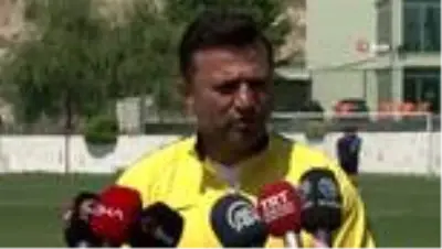 Bülent Uygun'dan sitem: 'Bu işin emekçisi olan futbolcular ve teknik direktörlerle konuşulmadı' Bülent Uygun'dan sitem: 'Bu işin emekçisi olan futbolcular ve teknik direktörlerle konuşulmadı'