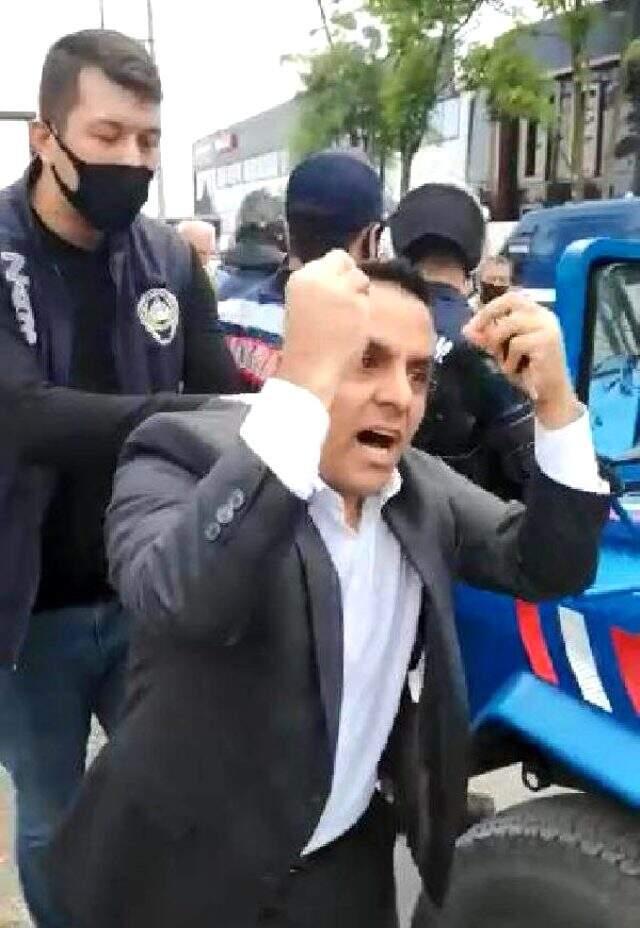 CHP Meclis Üyesi Şahin Sevinç'in 'Tokadı yersin' dediği zabıtaya arkadaşı tokat attı