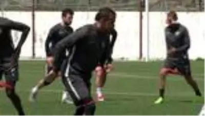 Denizlisporlu futbolculardan 'Hazırız' mesajı Denizlisporlu futbolculardan 'Hazırız' mesajı