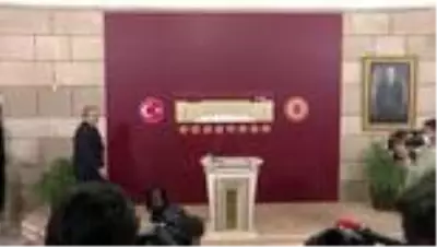 Destici: 'Meclisi itibarsızlaştıran milletvekili transferlerine bir ayar vermek zorundayız' Destici: 'Meclisi itibarsızlaştıran milletvekili transferlerine bir ayar vermek zorundayız'