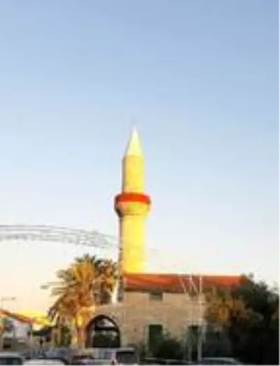Güney Kıbrıs'taki camiye yapılan saldırıya Rum Kesimi'nden kınama
