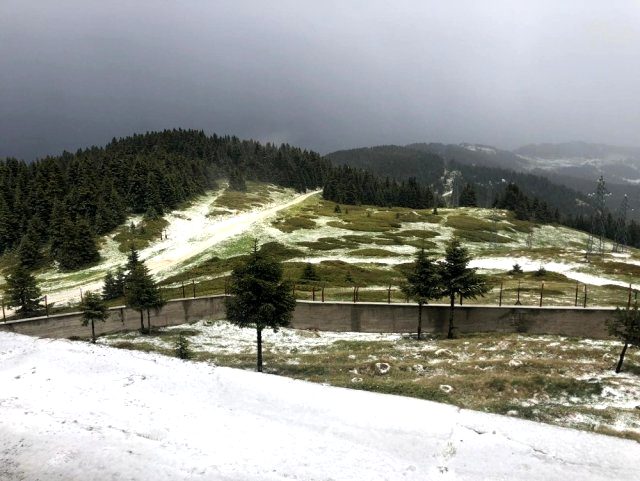 Ilgaz Dağı'nda kar sürprizi: Yüksek kesimler Haziran ayında beyaza büründü