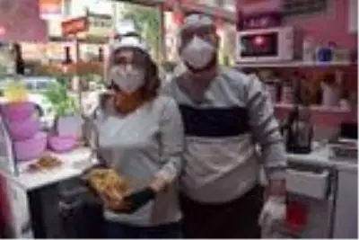 İzmir'in sokak lezzeti 'söğüş'e anne eli değdi İzmir'in sokak lezzeti 'söğüş'e anne eli değdi