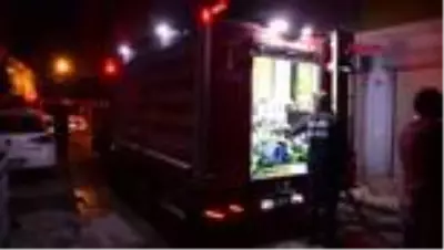 Son dakika... İZMİR-İzmir'de park halindeki minibüsün kundaklandığı iddiası Son dakika... İZMİR-İzmir'de park halindeki minibüsün kundaklandığı iddiası