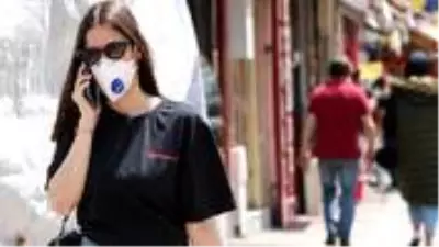 Kütahya ve Kars'ta maskesiz sokağa çıkmak yasaklandı Kütahya ve Kars'ta maskesiz sokağa çıkmak yasaklandı