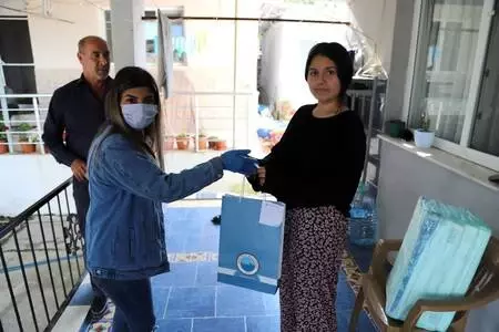 Öğrencilere destek Menderes Belediyesi'nden Öğrencilere destek Menderes Belediyesi'nden