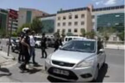 Polis Atakan Arslan'ın şehit eden zanlı ve yanındakiler adliyede (2)