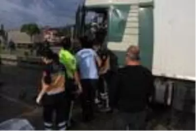 Samsun'da 12 aracın karıştığı zincirleme kaza: 5 yaralı