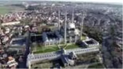 Selimiye Camisi’nde namaz kılmanın sevinci yaşanıyor