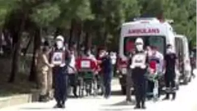 Siirt'te şehit olan 2 asker için tören düzenlendi Siirt'te şehit olan 2 asker için tören düzenlendi