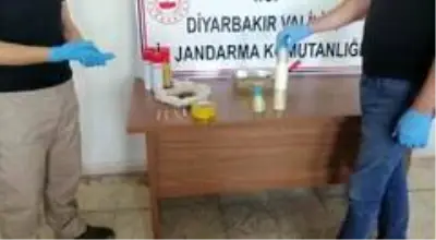 Güvenlik güçleri, uyuşturucu tacirlerinin çakmak gazı kullanarak likit esrar elde etme yöntemini ortaya çıkardı Güvenlik güçleri, uyuşturucu tacirlerinin çakmak gazı kullanarak likit esrar elde etme yöntemini ortaya çıkardı