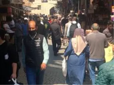 Vatandaş düğün alışverişine çıktı, Mahmutpaşa eski günlerini aratmadı Vatandaş düğün alışverişine çıktı, Mahmutpaşa eski günlerini aratmadı