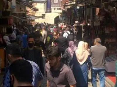 Vatandaş düğün alışverişine çıktı, Mahmutpaşa eski günlerini aratmadı Vatandaş düğün alışverişine çıktı, Mahmutpaşa eski günlerini aratmadı