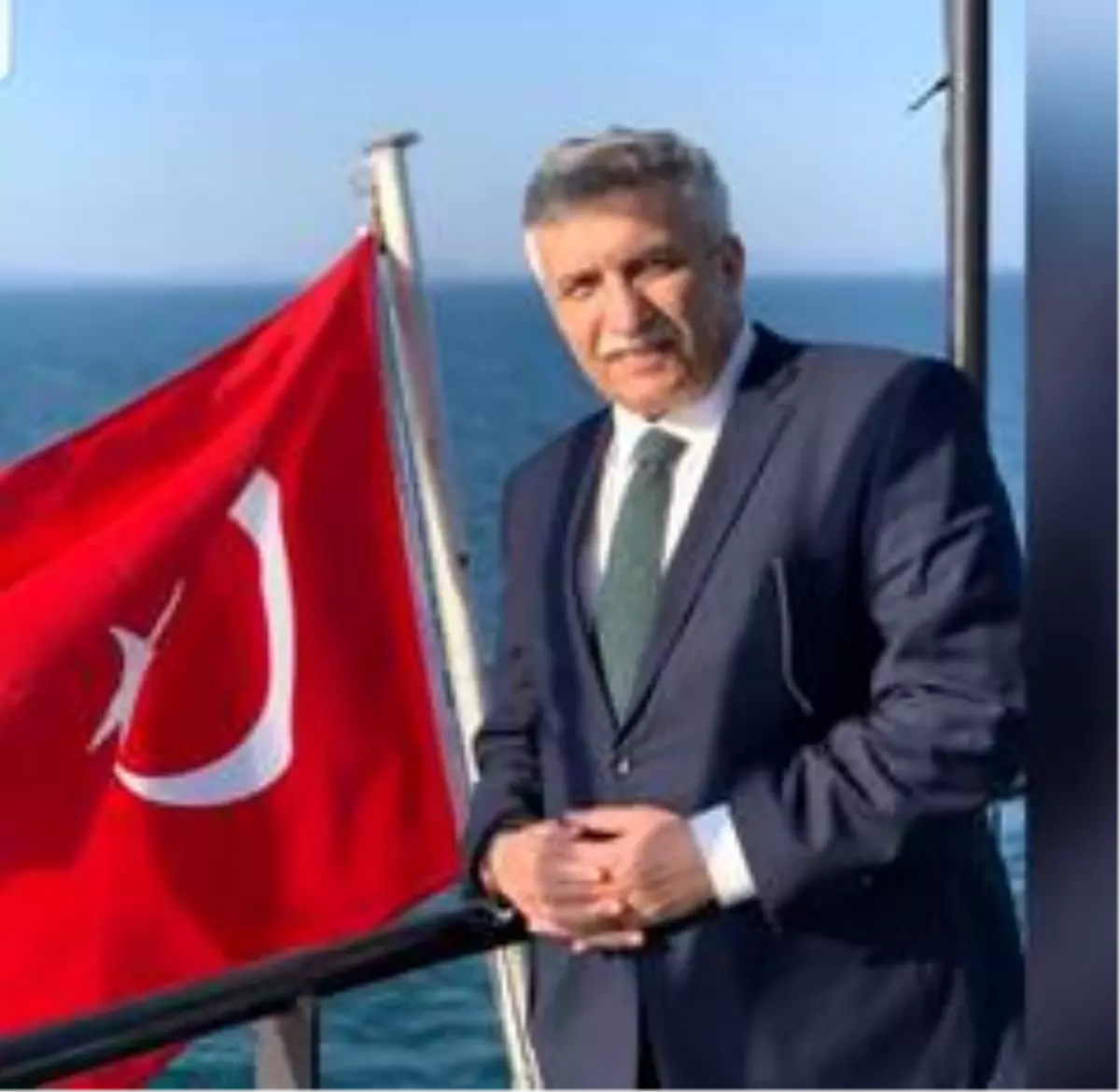 Burhaniye'de ezana saygısızlığa tepki giderek büyüyor