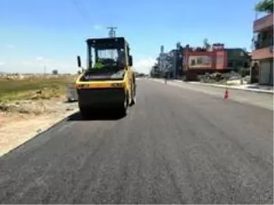Büyükşehir Belediyesinin Tarsus'ta asfalt çalışmaları sürüyor Büyükşehir Belediyesinin Tarsus'ta asfalt çalışmaları sürüyor