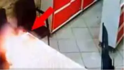 Cep telefonu bataryasının patlama anı kamerada Cep telefonu bataryasının patlama anı kamerada