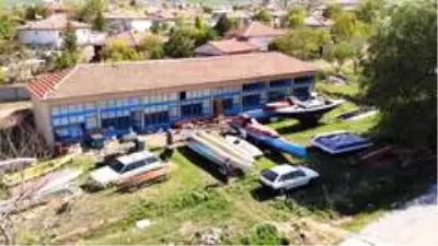 Denizi olmayan ilde ekmeğini tekneden kazanıyor Denizi olmayan ilde ekmeğini tekneden kazanıyor