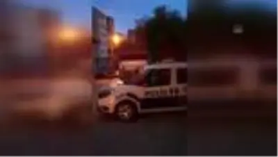 Emniyet ekiplerinden karantinadaki çocuğa doğum günü sürprizi Emniyet ekiplerinden karantinadaki çocuğa doğum günü sürprizi