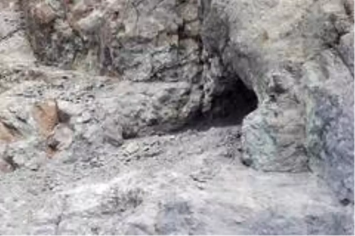 Irak kuzeyinde 3 odalı mağara imha edildi_