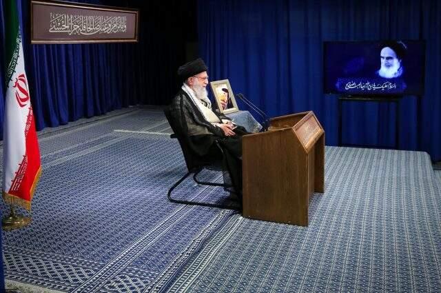 İran Dini Lideri Hamaney, İran devrimiyle ilgili özeleştiri yaptı İran Dini Lideri Hamaney, İran devrimiyle ilgili özeleştiri yaptı