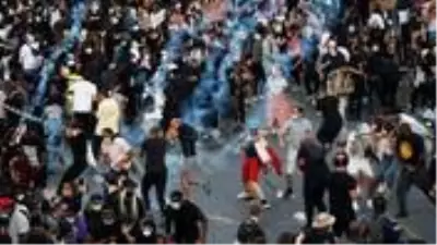 ABD'nin ardından ırkçılık karşıtı gösteriler Fransa'ya sıçradı ABD'nin ardından ırkçılık karşıtı gösteriler Fransa'ya sıçradı
