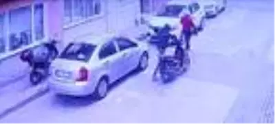 Motosiklet hırsızlığı güvenlik kamerasında