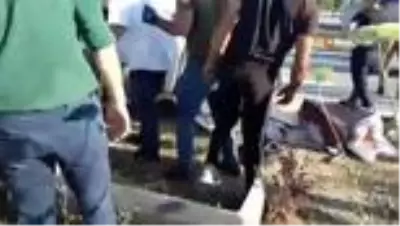 Söke'de otomobil ters döndü: 3 yaralı Söke'de otomobil ters döndü: 3 yaralı