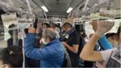 Son Dakika: Toplu taşıma araçları üçte bir oranında ayakta yolcu alabilecek Son Dakika: Toplu taşıma araçları üçte bir oranında ayakta yolcu alabilecek