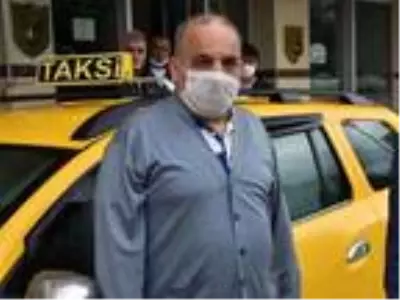 Unuttuğu 60 bin lirasını teslim eden taksiciye 31 lira bahşiş verdi Unuttuğu 60 bin lirasını teslim eden taksiciye 31 lira bahşiş verdi