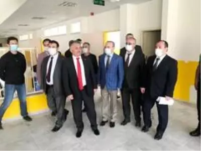 Vali Yazıcı Burhaniye'de okul inşaatlarını inceledi